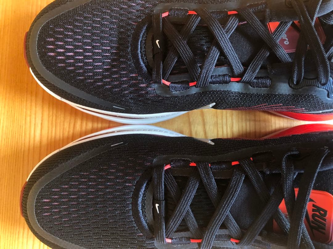 NIKE ナイキ　ボメロ18 ランニングシューズ ブラック レッド 26.5cm