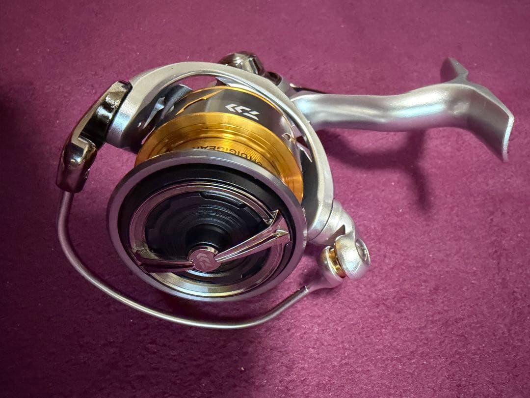 DAIWA 21FREAMS LT3000 スピニングリール(新品・未使用品)