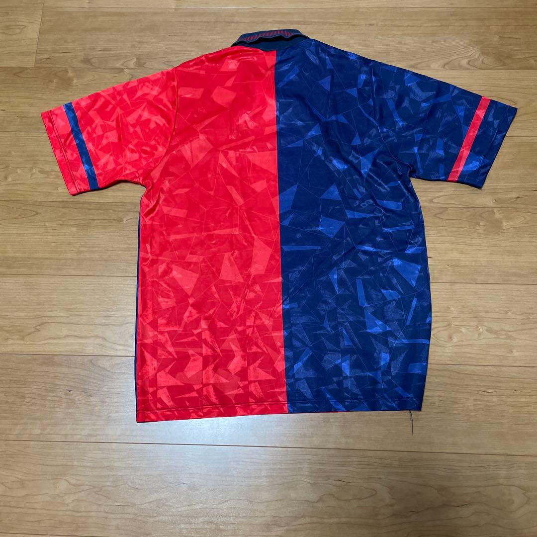 サッカーユニフォーム　カリアリ サイズ不明Lぐらい　made in イングランド