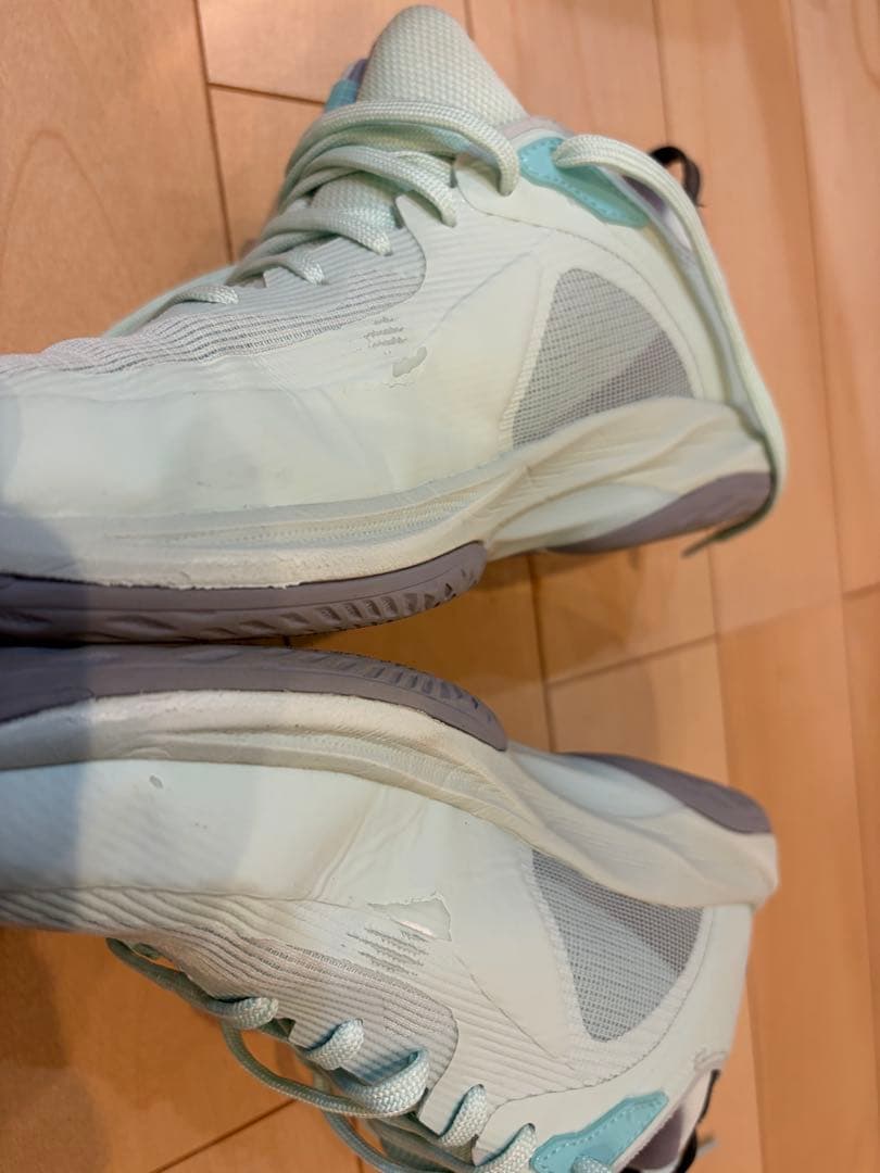 asics バッシュ　GLIDE NOVA FF 4 グライドノヴァ