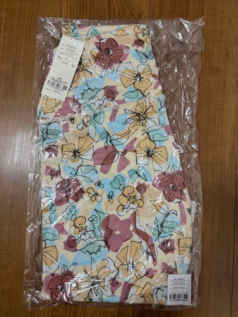 【新品・未開封】SukalaミックスフラワープリントレギンスLサイズ