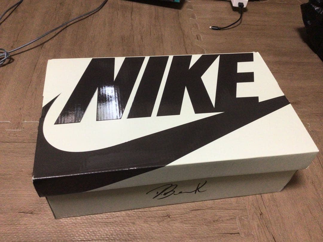 Nike book1 ナイキ　ブック1