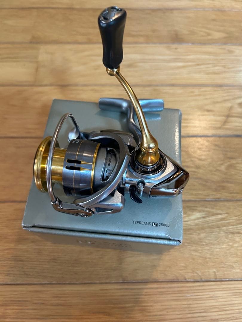 ☆DAIWA ☆美品FREAMS LT 2500 Dスピニングリール