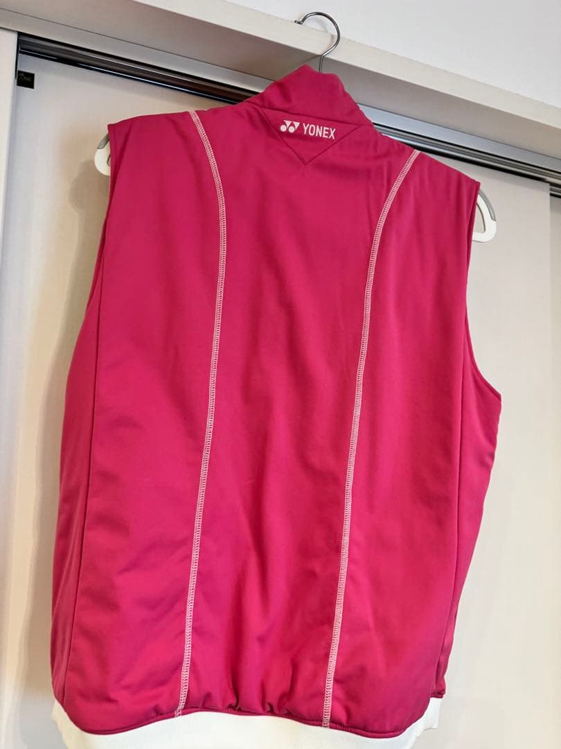 YONEX リバーシブルベスト グリーン ピンク
