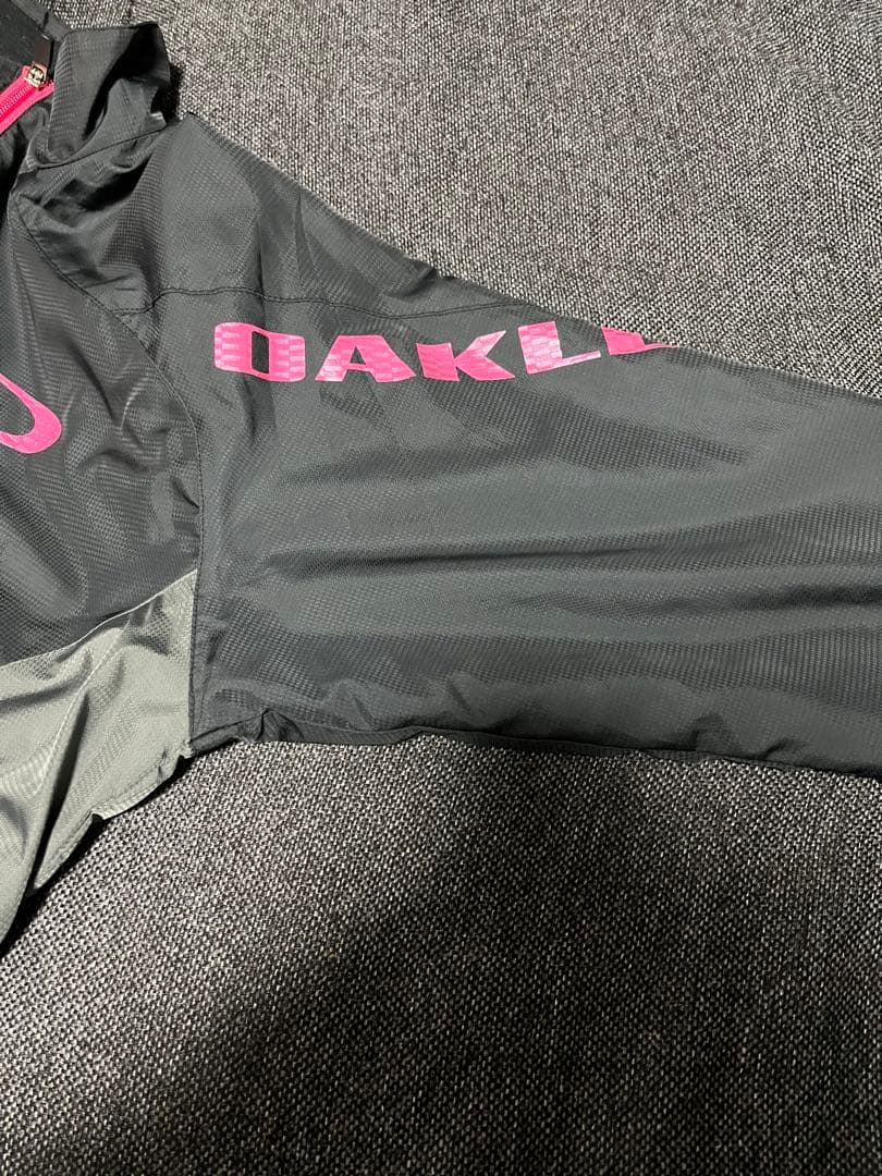 Oakley メンズジャケット パンツ セットアップ 黒 ピンク