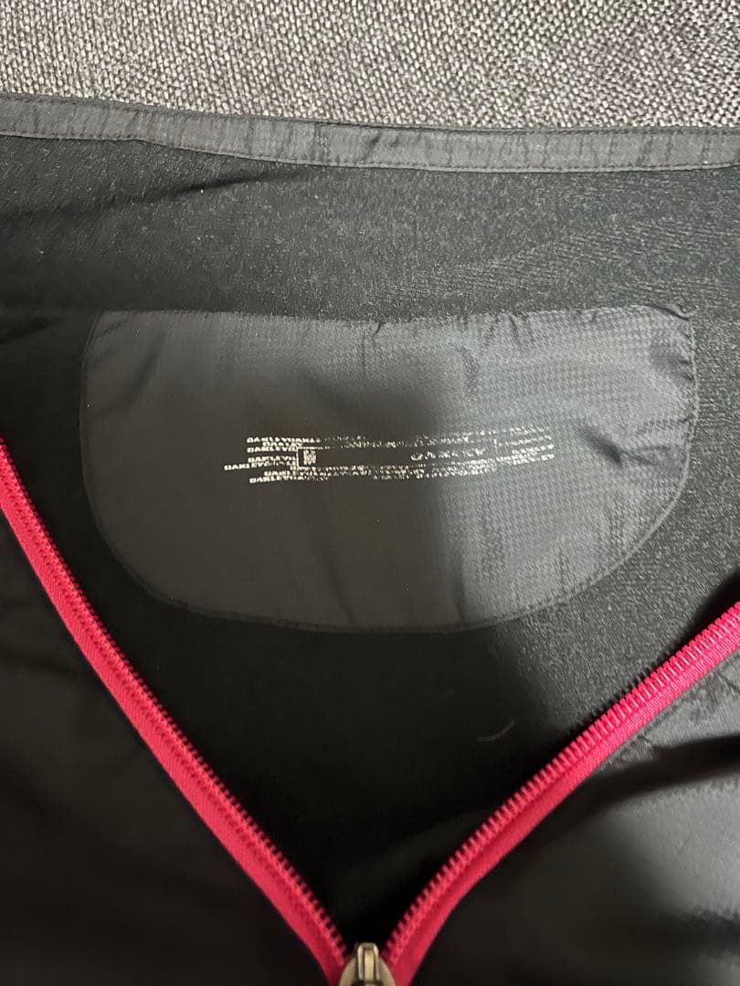 Oakley メンズジャケット パンツ セットアップ 黒 ピンク