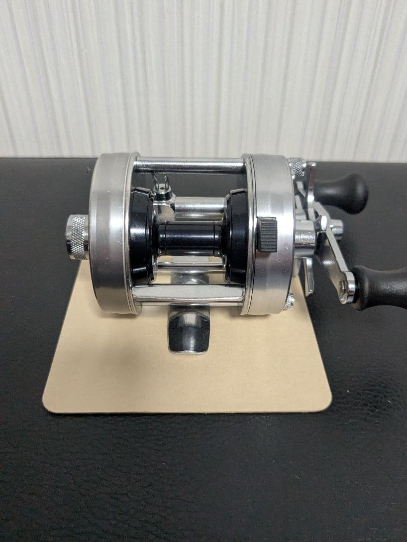 初期型 美品 ABU 2500c アブ 2500c 751100