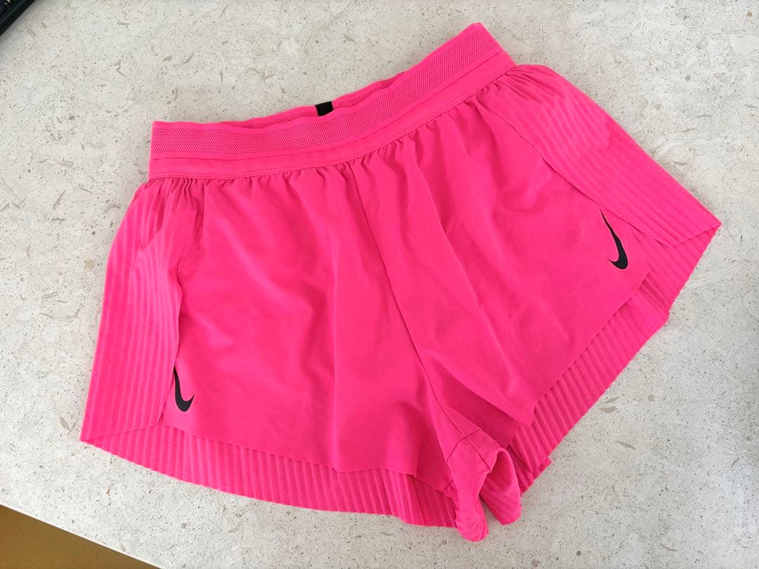 未使用 Nikeエアロスイフトショートパンツ ウィメンズ