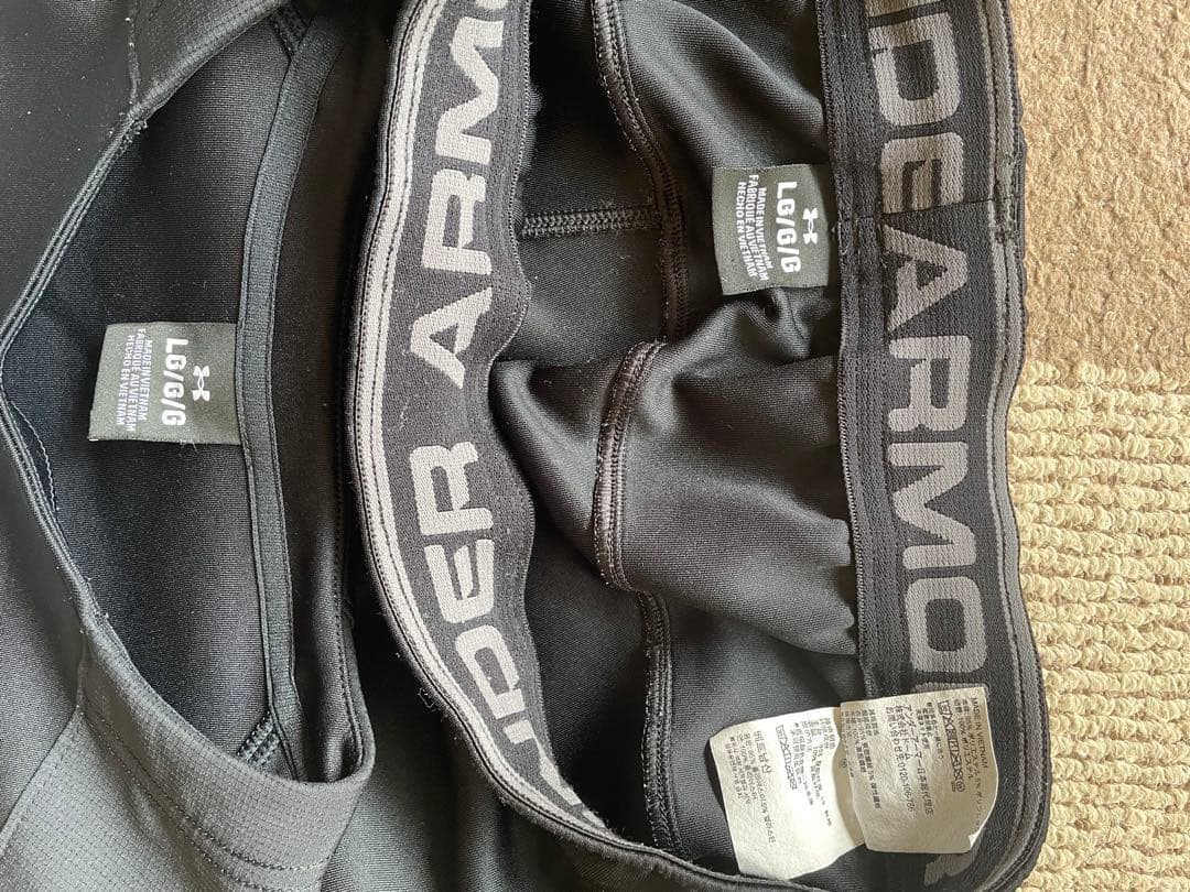 UNDER ARMOUR ブラックジャージ上下セット