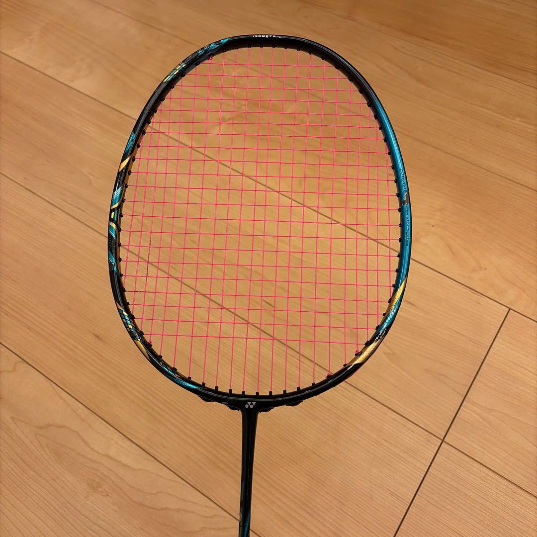 アストロクス88Spro 4UG5 バドミントンラケット　3本セット　YONEX