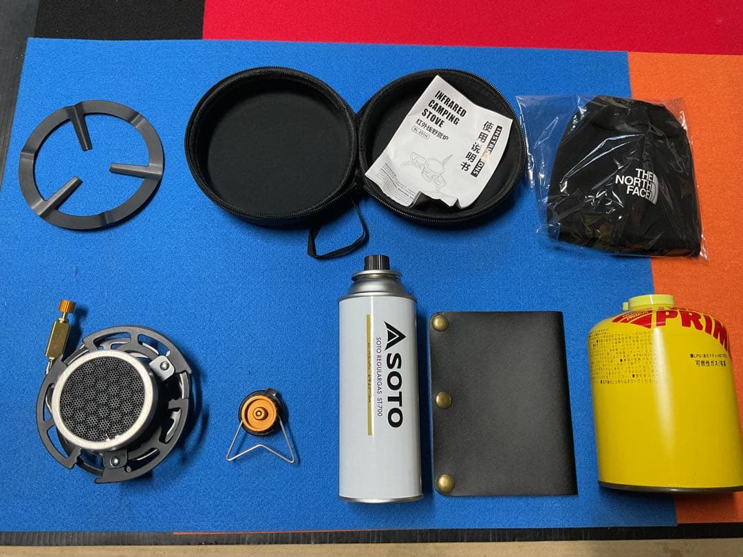 遠赤外線燃焼回転収納GASストーブ新品未使用・新品付属品多数付き