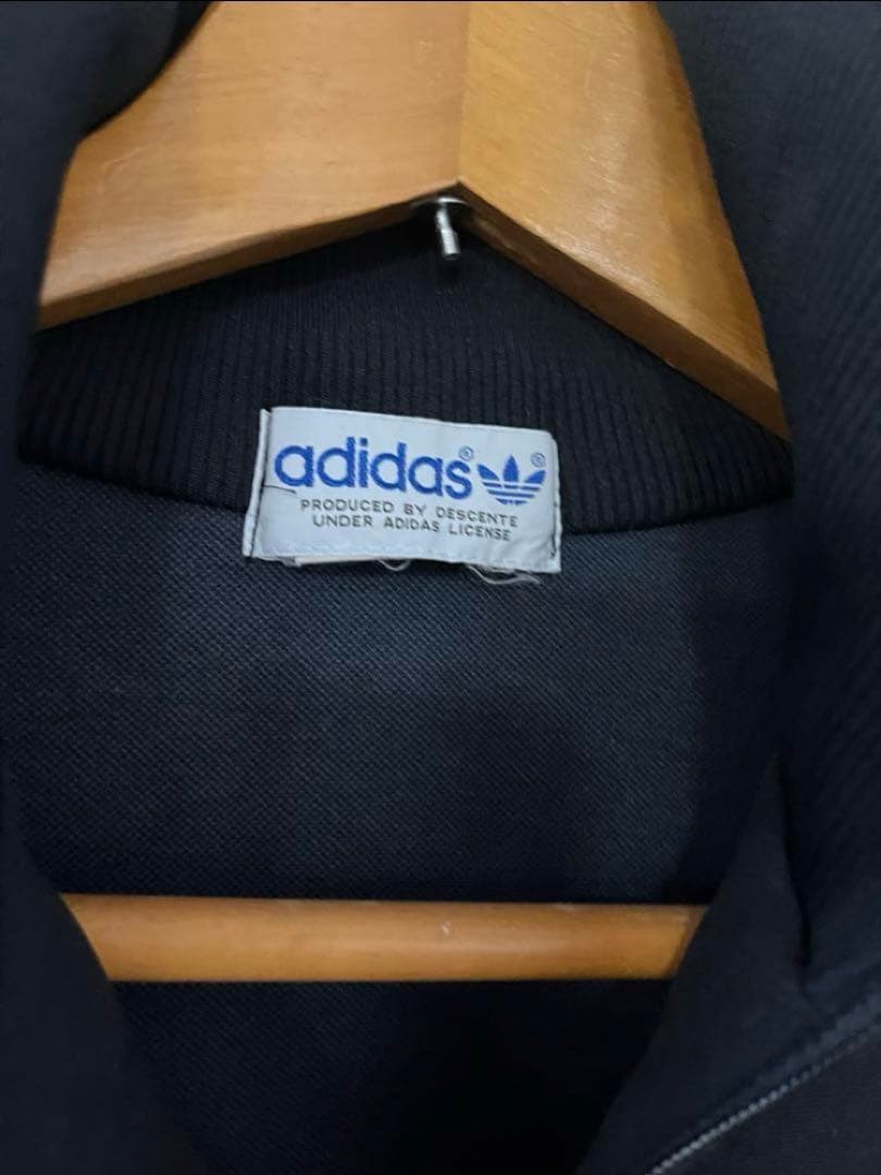 《*ん様 ★ 80s 【デサント製】 adidas トラックジャケット　ジャージ