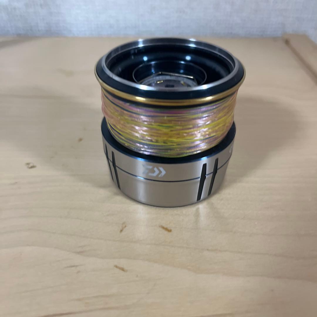 19セルテート　スプール　ほぼ未使用　ライン新品付き