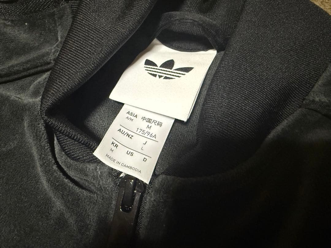 adidas Originals ベロアトラックジャケット