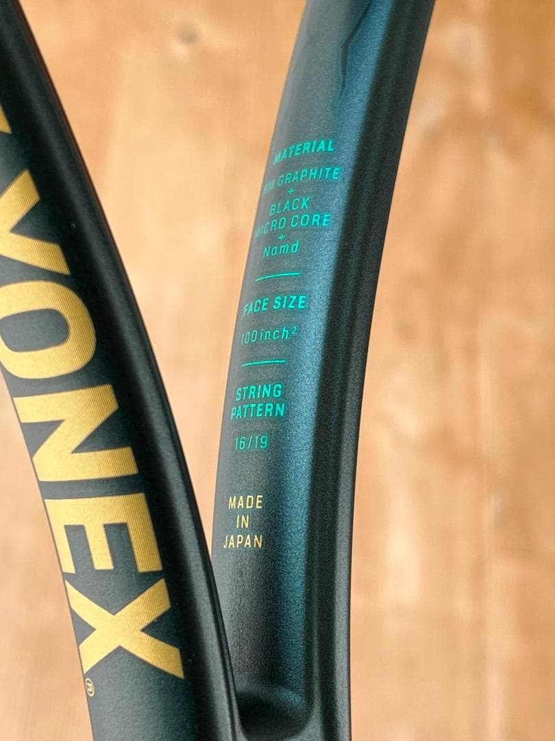 ☆極美品☆YONEX VCORE PRO 100☆G2☆