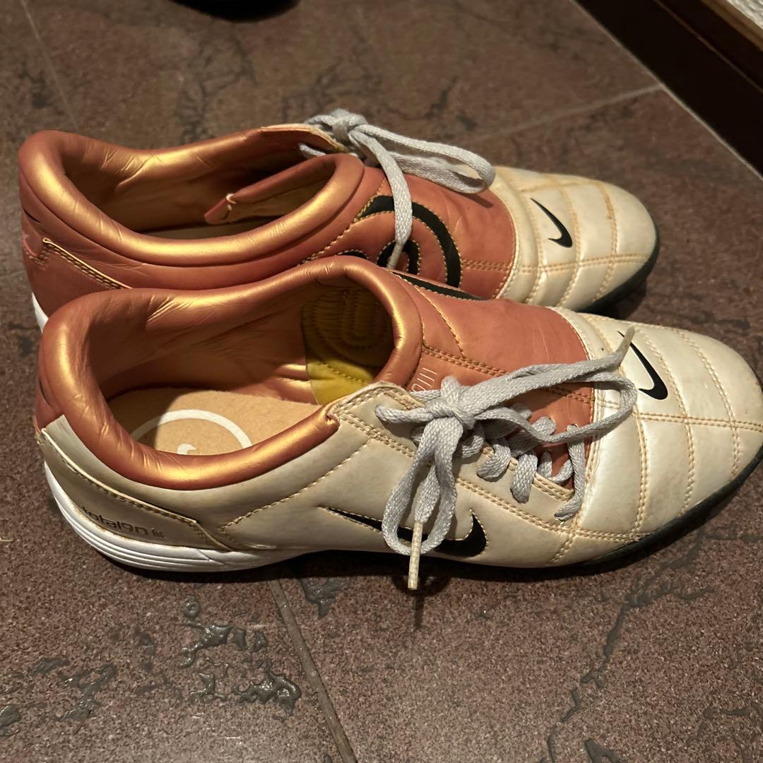 【レア】Nike total 90 Ⅲ ホワイト/ゴールド トレーニングシューズ