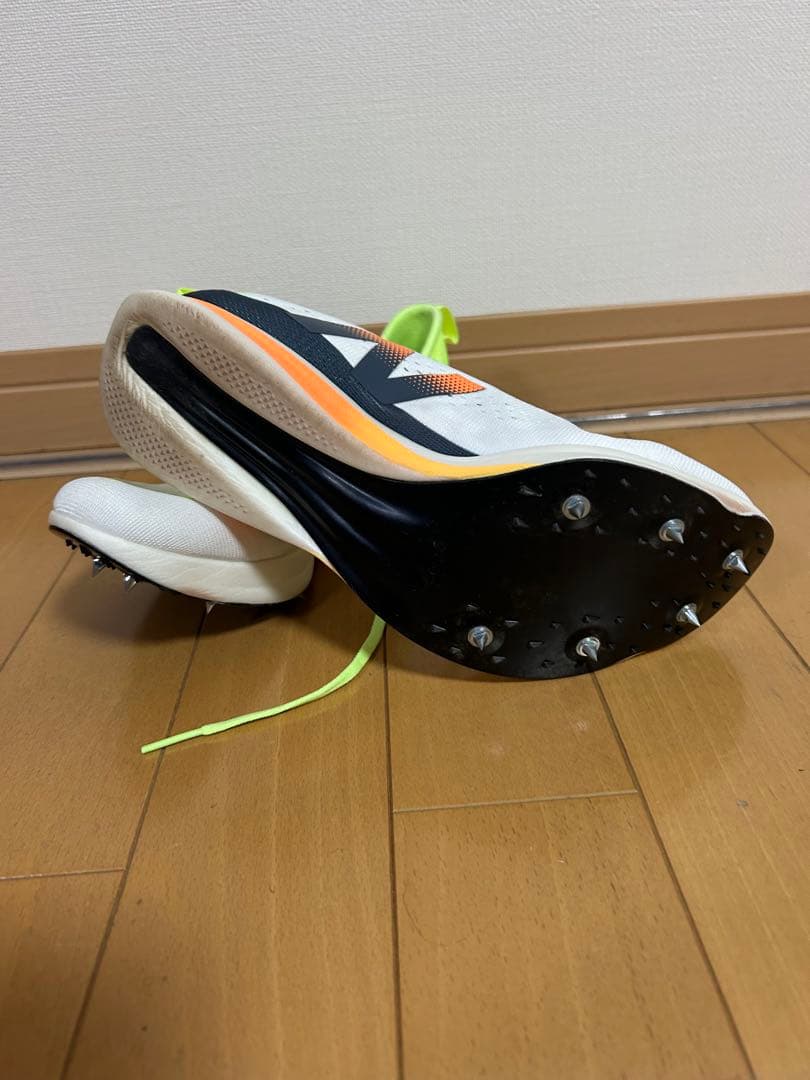 スパイク・シューズ FuelCell SuperComp MD-X v3 24cm