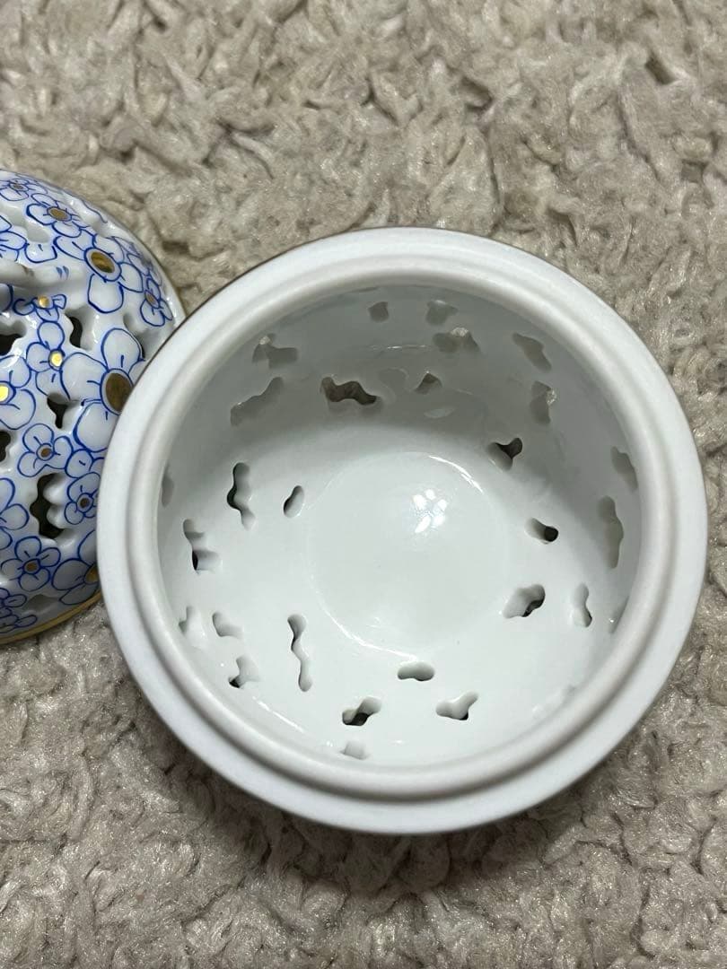 ヘレンド 透かしボンボン 小物入れ ボンボ二工ール