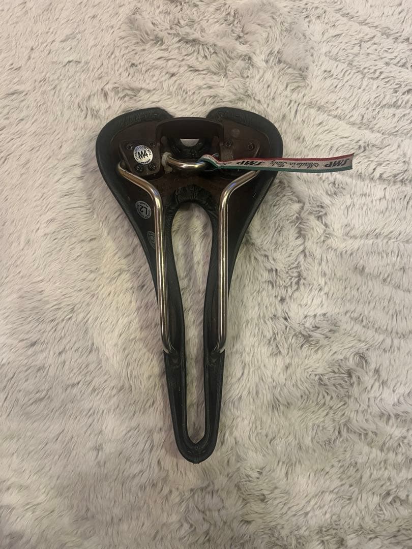 Selle SMP Forma サドル