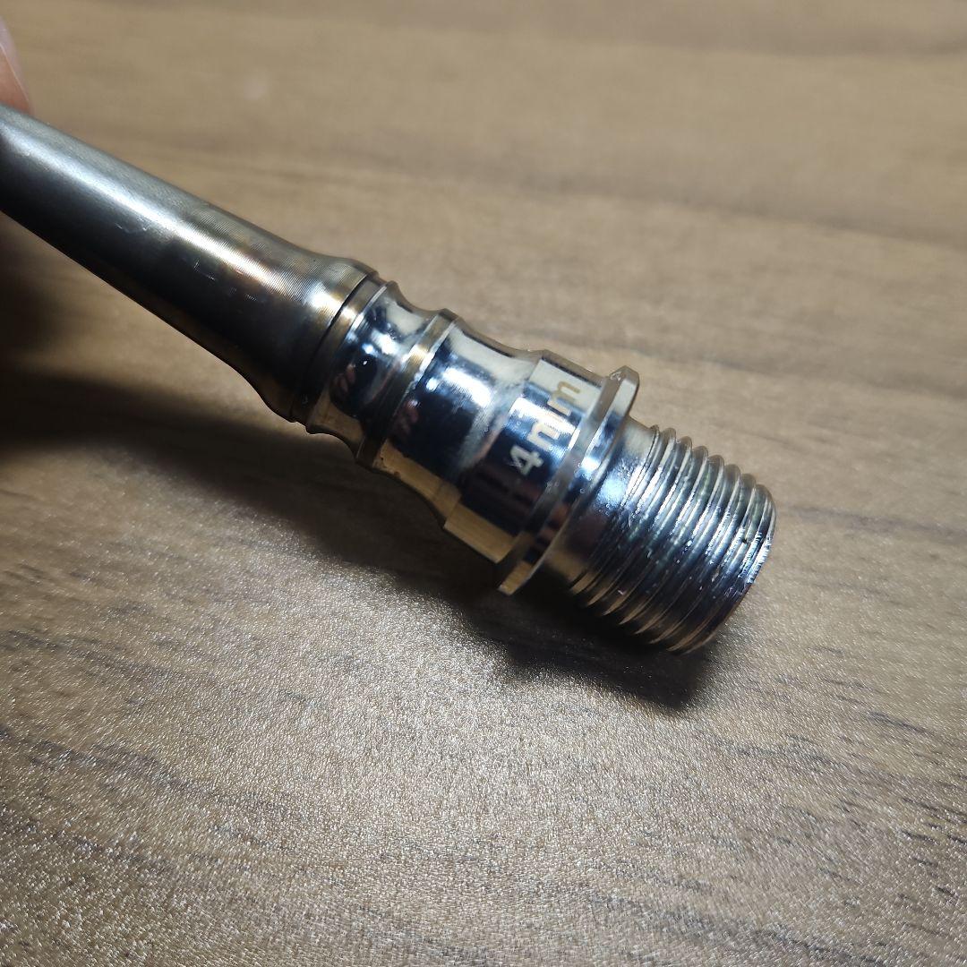 SHIMANO +4mm軸ペダルシャフト PD-R9100用