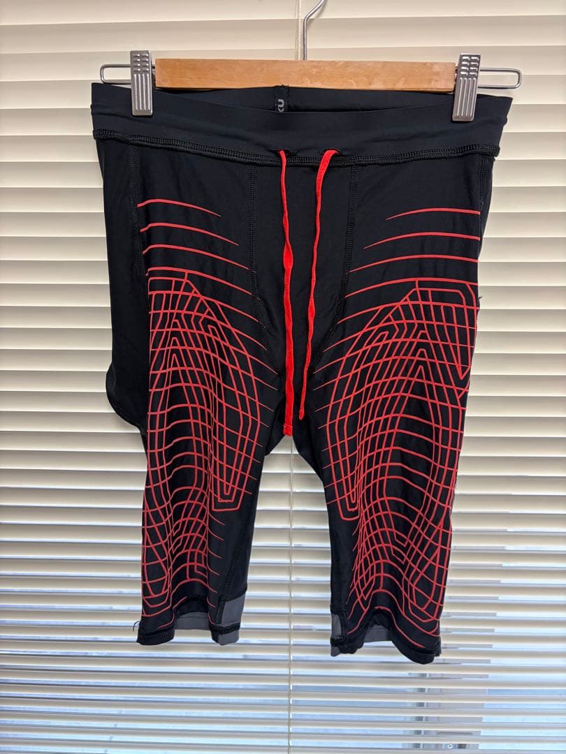 2XU ライトスピード リアクト コンプレッション ショート ショーツ　Mサイズ