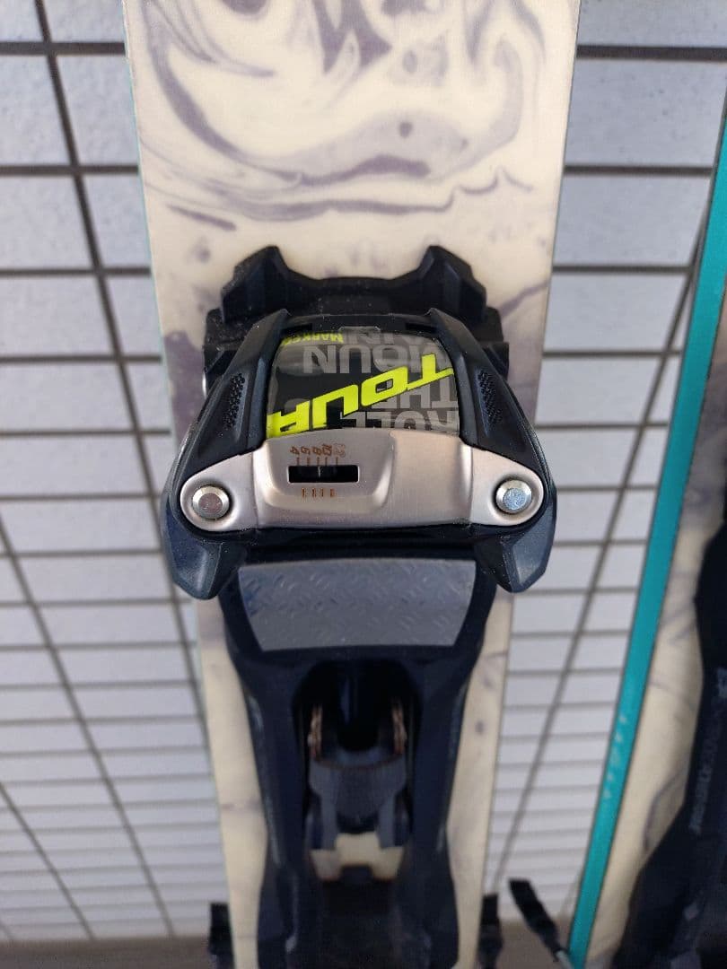 月末まで割引価格 Moment Deathwish Tour F12 EPF