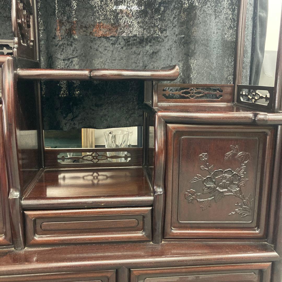 紫檀 茶箪笥 違い棚 飾り棚 和家具 茶棚 牡丹 蝶 収納 透かし彫り 彫刻