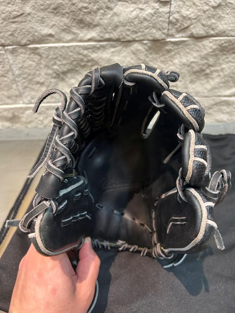 Wilson staff ウィルソン 硬式用 右用 投手用 グローブ 中古品