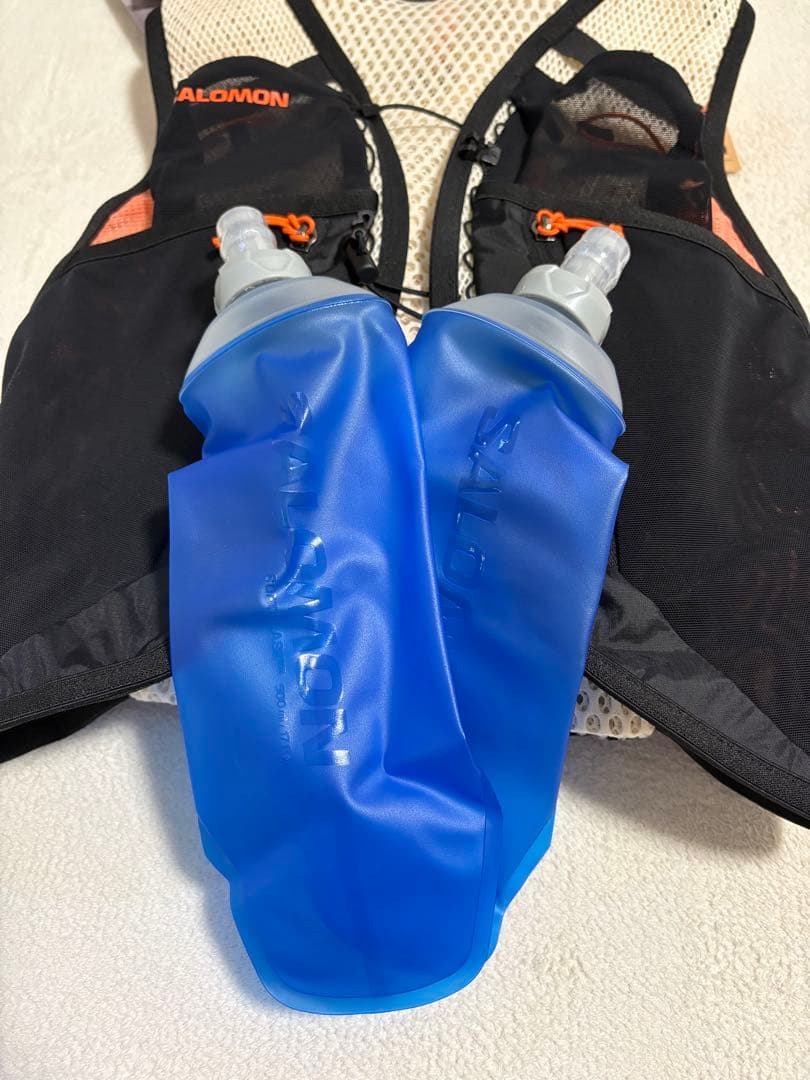新品！サロモン ACTIVE SKIN 12W トレラン　ベスト フラスク2個付
