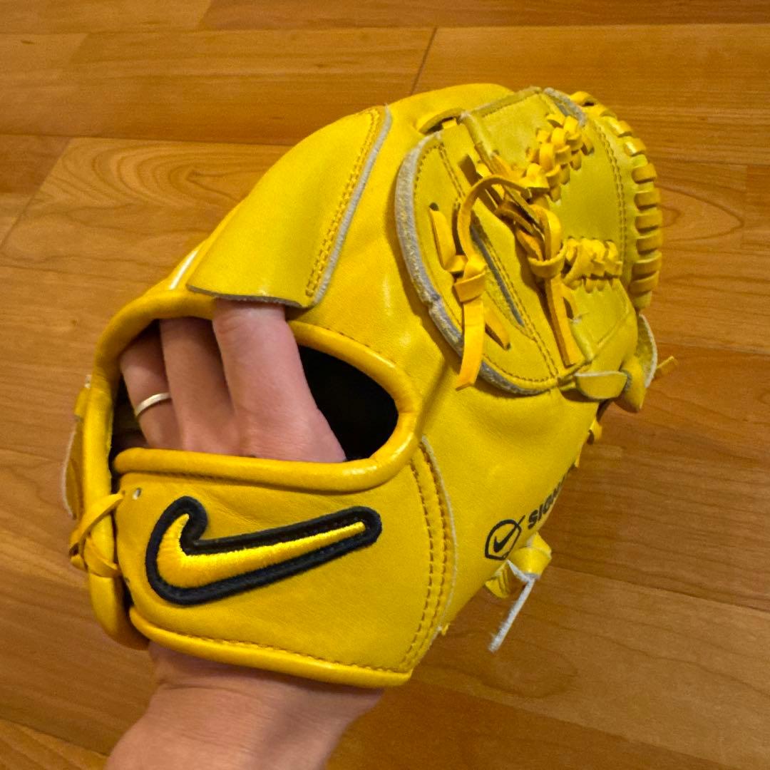 [ほぼ未使用］最終値下げ　NIKE 松坂モデル 軟式グローブ イエロー