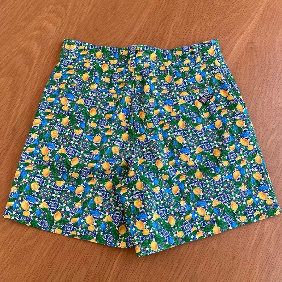 BEAMS GOLFレモン柄ショートパンツ