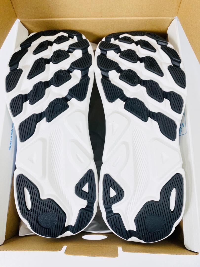 新品 HOKA CLIFTON9 28cm