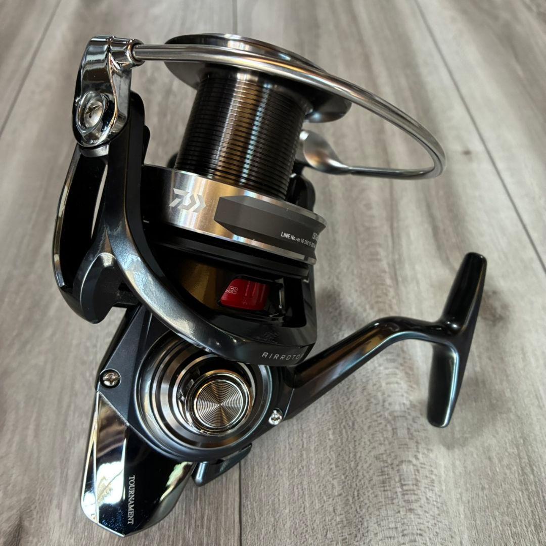 未使用級 17 トーナメント ISO 6000 遠投 スピニングリール