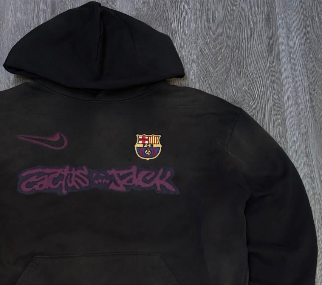 新品 Nike バルセロナ Travis Scott パーカー L
