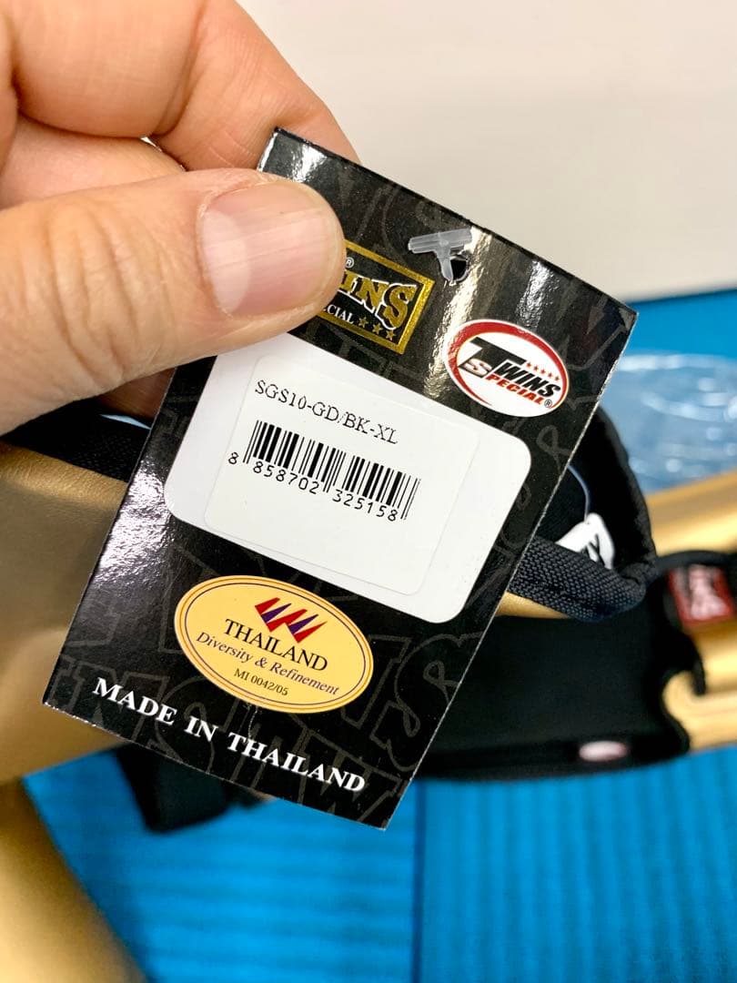 TWINS キックボクシング レガース ツインズ ゴールド 軽量 脛当て 金色