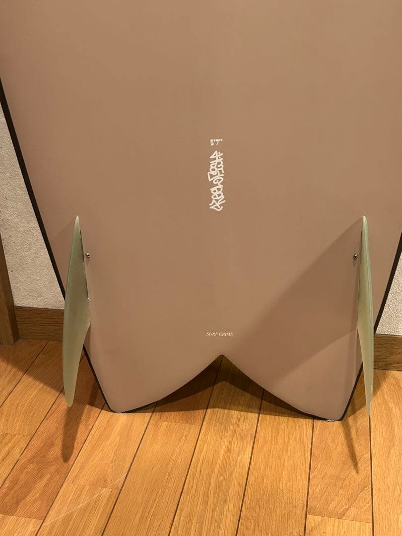 美品　CRIME サーフボード KEEL FISH 5.7 ツイン