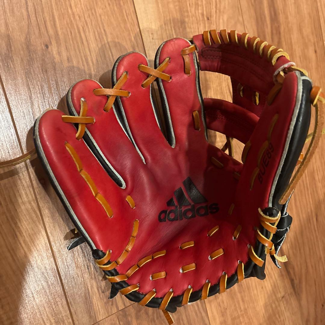 adidas 軟式グローブ 内野手用　黒/赤　最終値下げ
