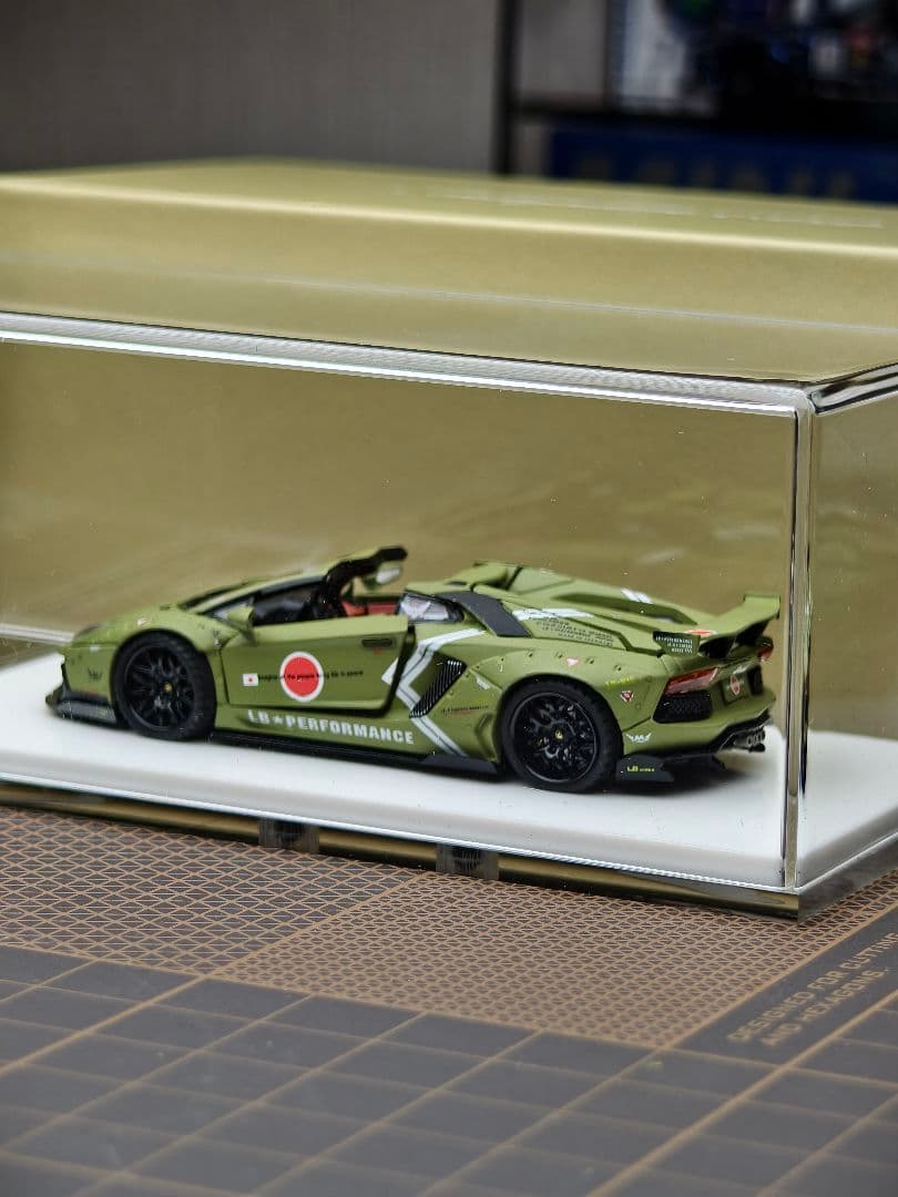 1/64 Autophile LBWK ランボルギーニ アヴェンタドール
