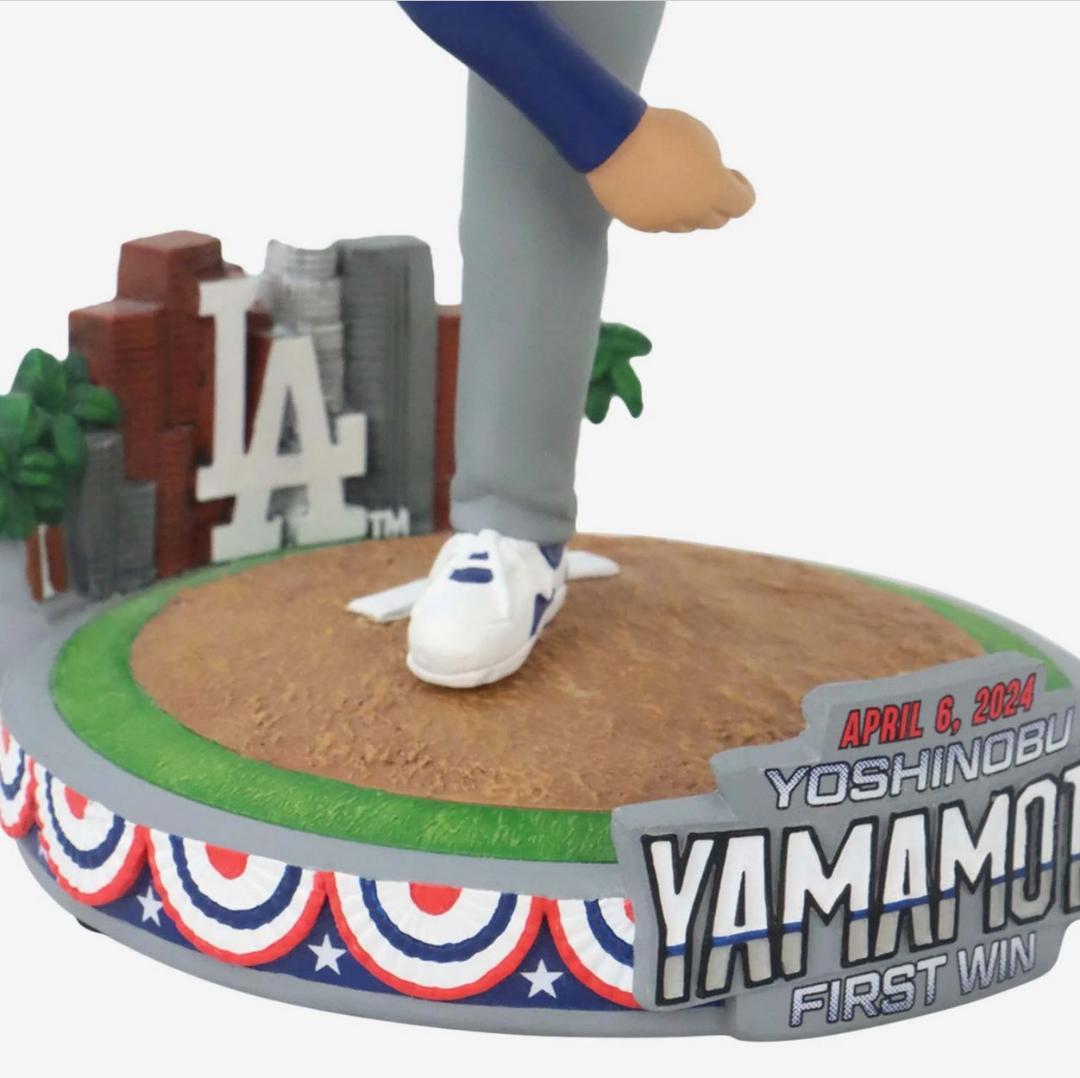山本由伸 ボブルヘッド MLB 初勝利 218 個限定品　特別レア　20cm
