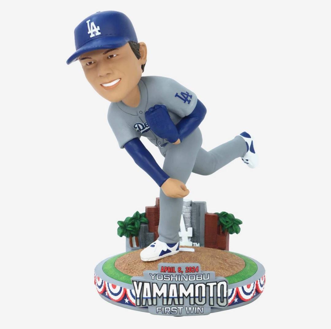 山本由伸 ボブルヘッド MLB 初勝利 218 個限定品　特別レア　20cm