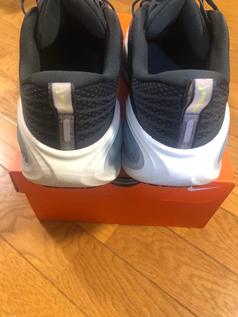 NIKE ナイキ ズーム ボメロ プラス　27.5ｃｍ　メンズ
