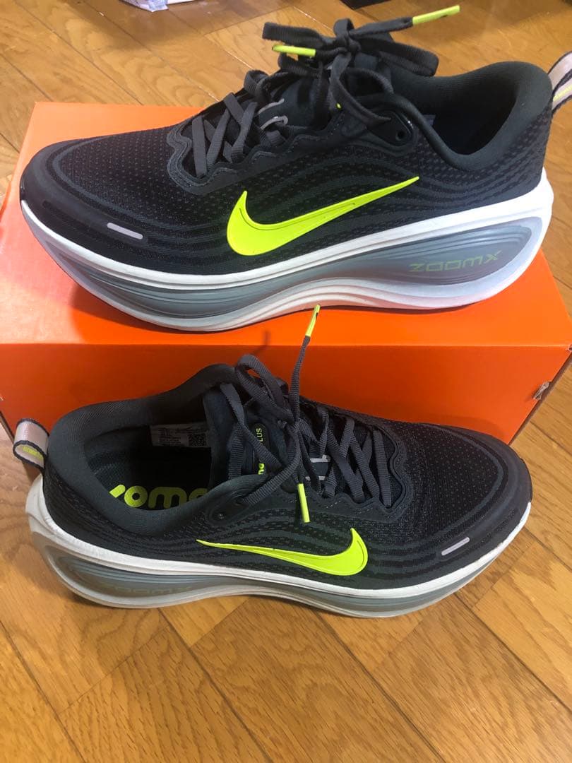 NIKE ナイキ ズーム ボメロ プラス　27.5ｃｍ　メンズ