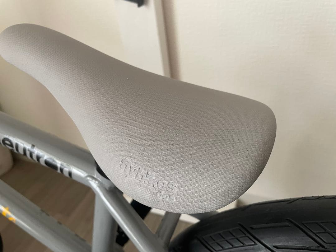 FLYBIKES NEUTRON 2013 レフトドライブ グレー 20インチ