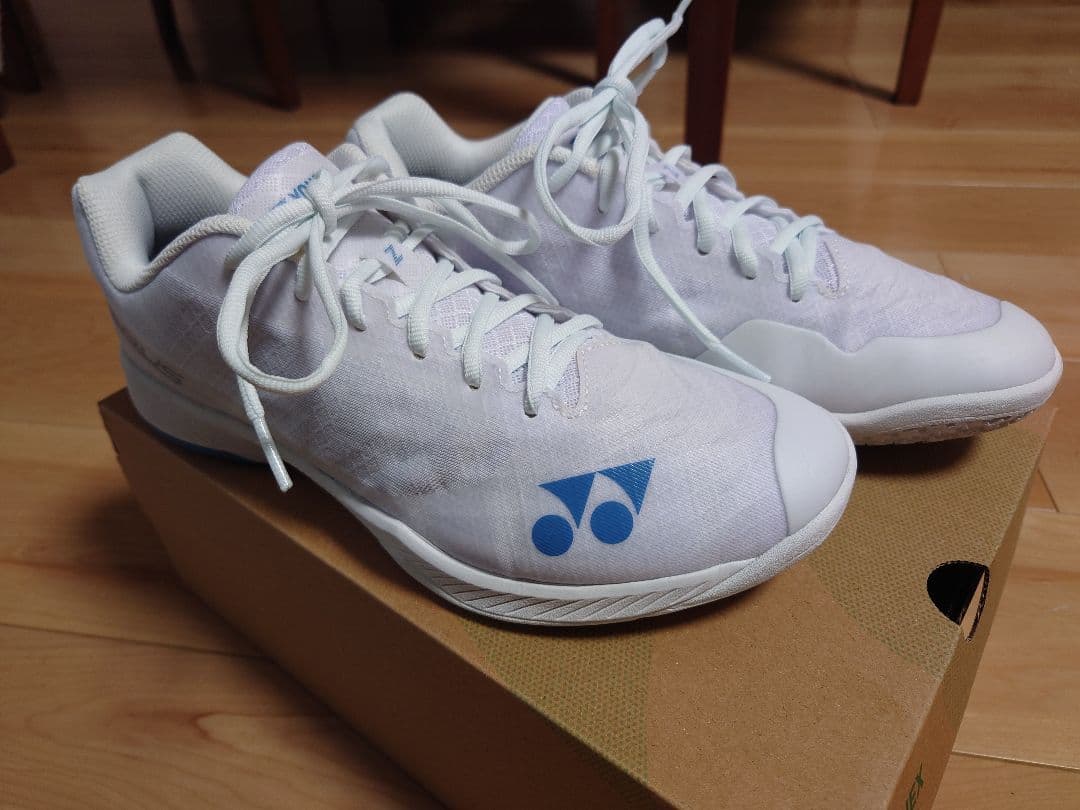 YONEX AERUS　Z バドミントンシューズ ホワイト