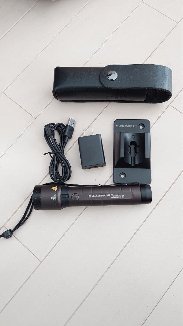 Ledlenser P7R Signature LEDライト 充電式 懐中電灯
