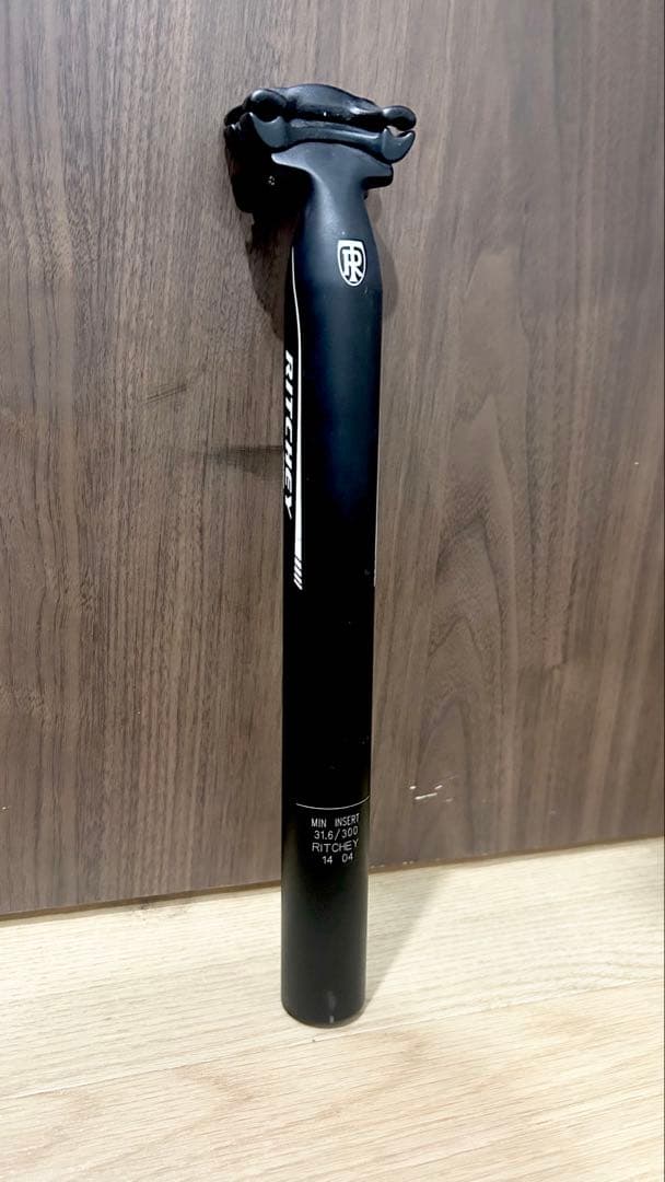 FUJI/OVAL純正【カーボンCarbonドロップハンドル】鬼軽な重量220g