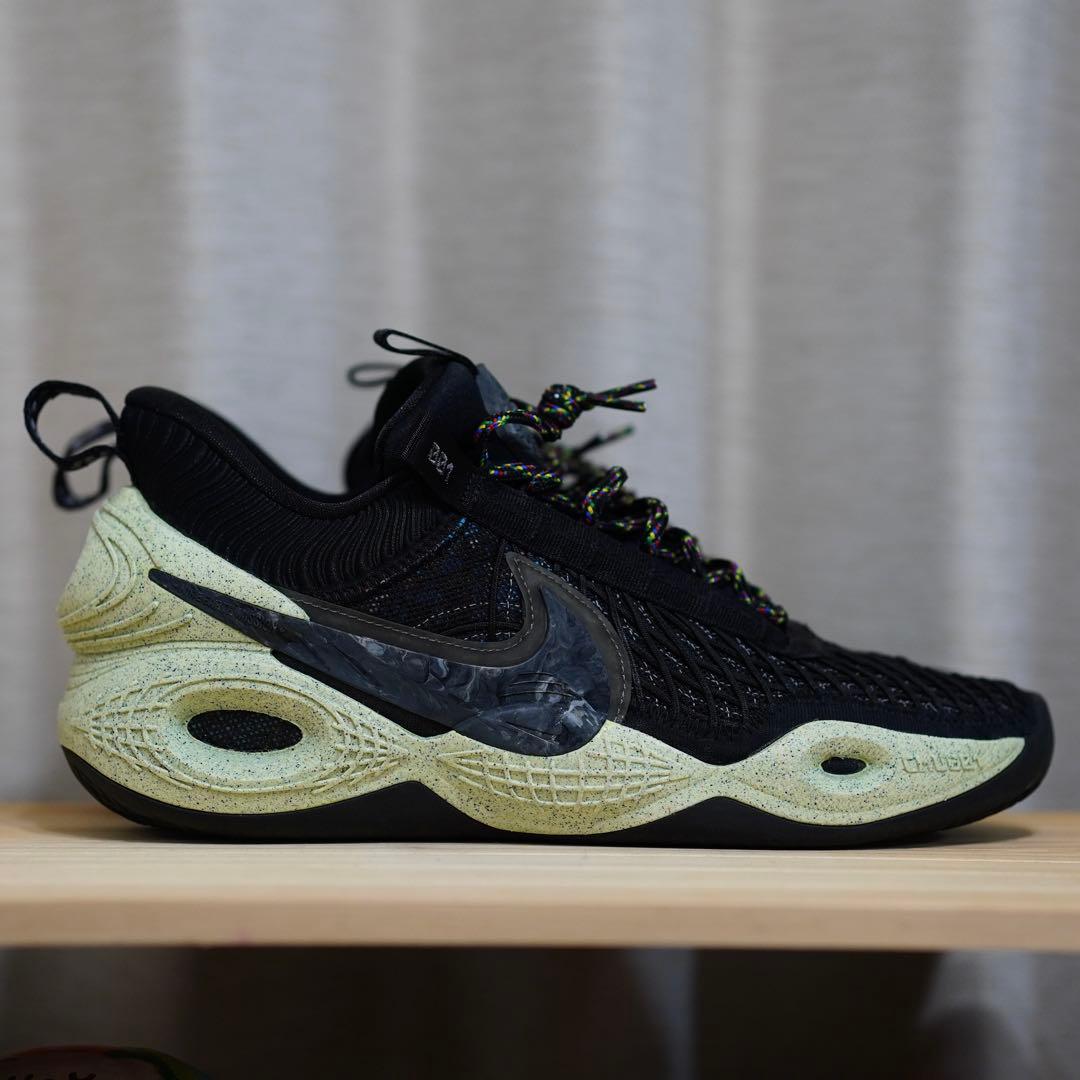 NIKE コズミックユニティ　COSMIC UNITY