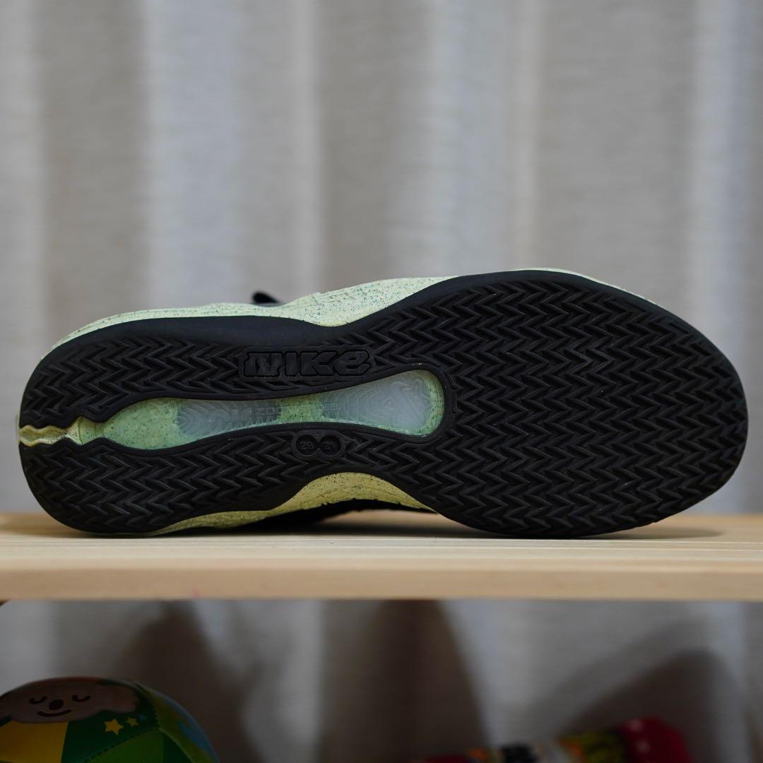 NIKE コズミックユニティ　COSMIC UNITY