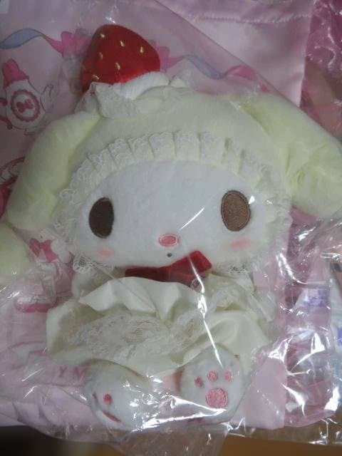 サンリオ　マイメロディ マスコットホルダー（スウィートケーキコレクション）2個