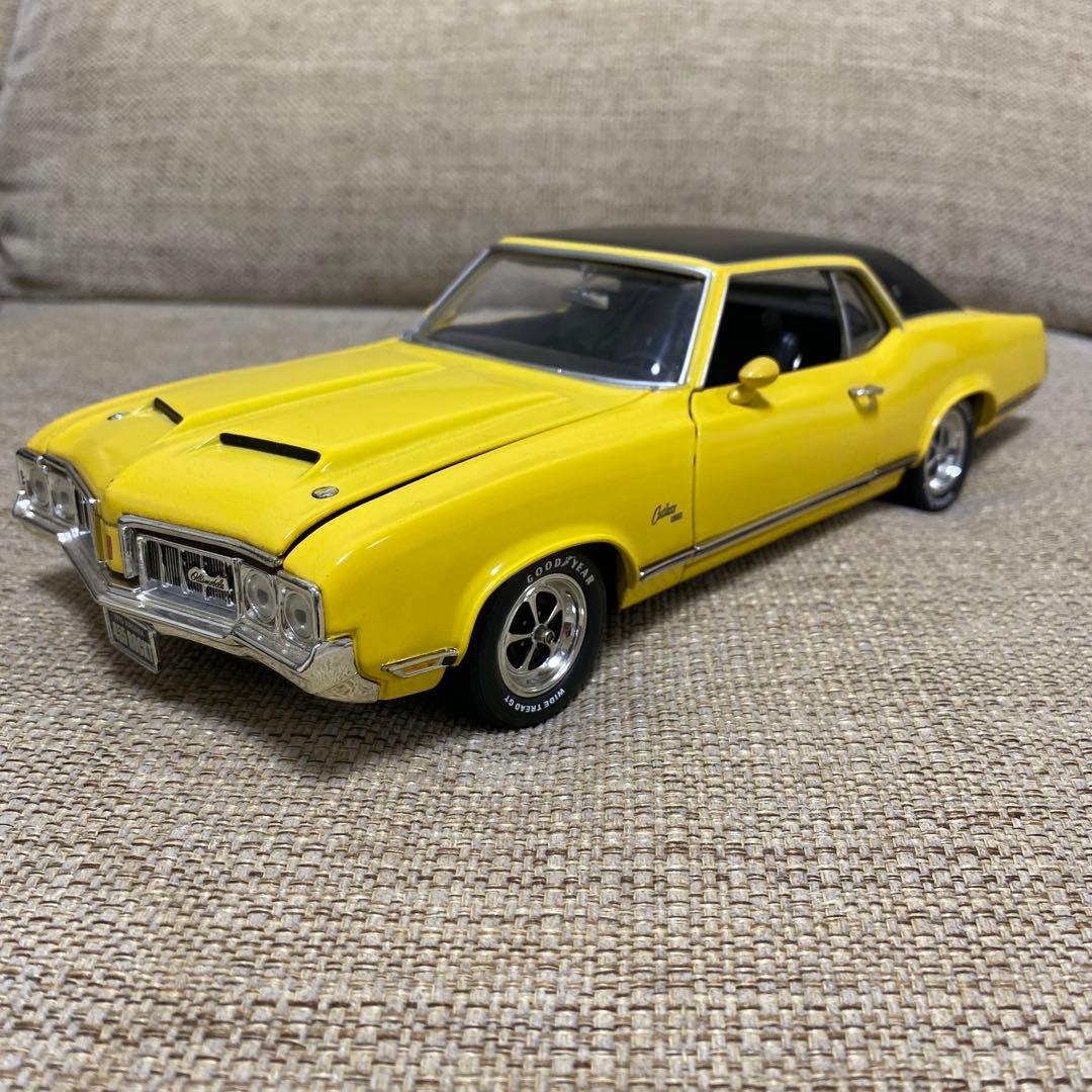 アーテルOldsmobile オールズモービル ミニカー 1/18 カトラス